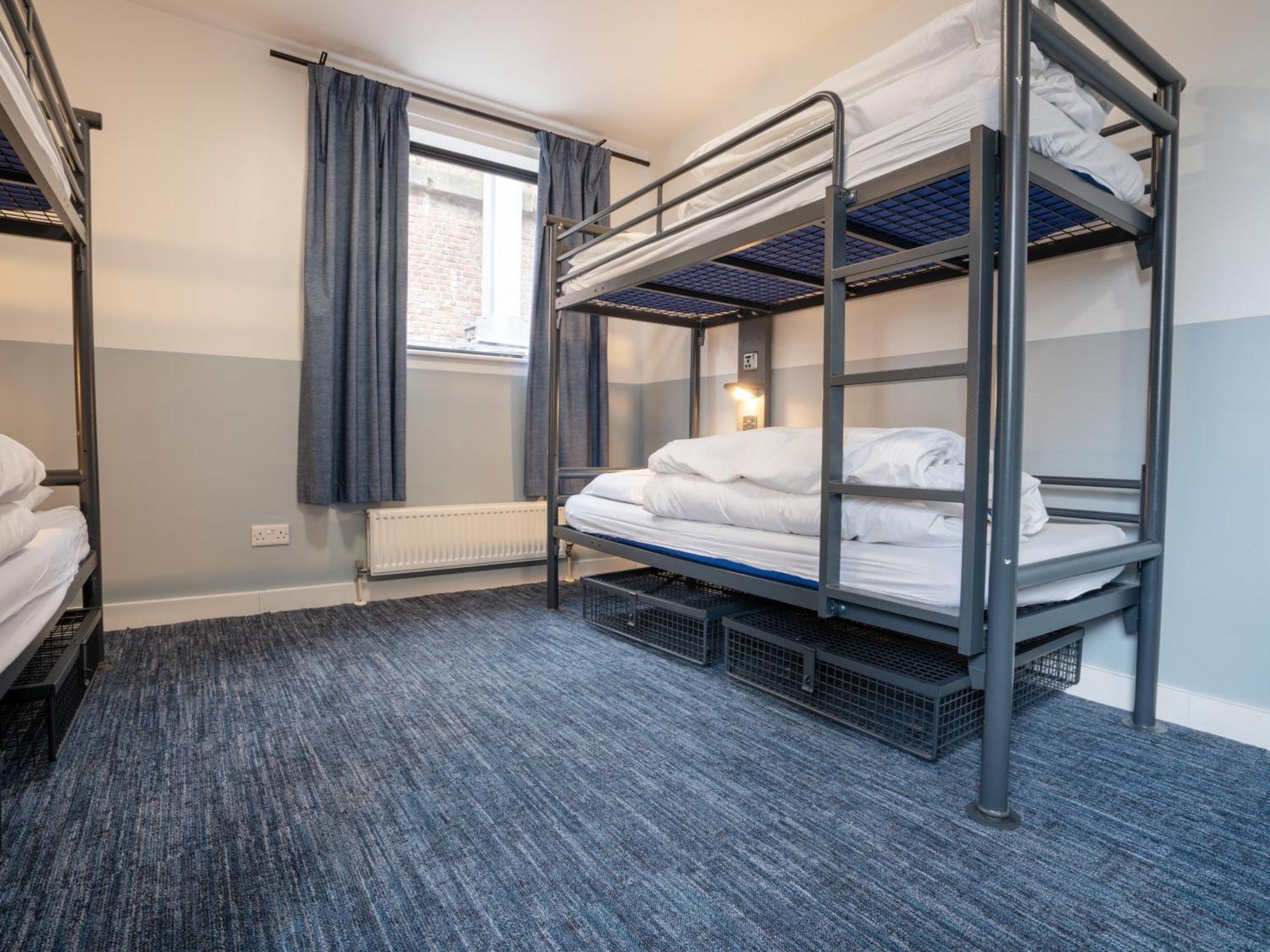 Bett im Frauenschlafsaal mit 4 Betten